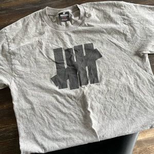Mens Undefeated T-shirt M